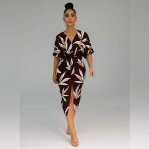 Etiquette brown tropical floral kimono style dress twist front Excellent Size M
